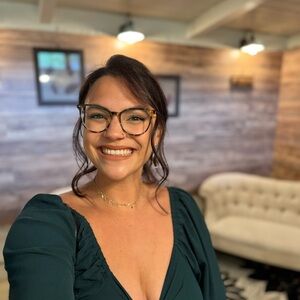 Meet your Posher, Lea